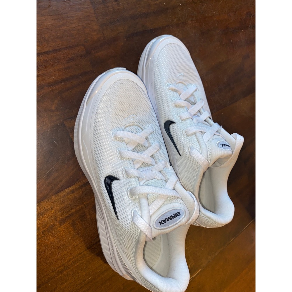 Nike Air Max Solo White Black Sneakers IF2628-100 Mens 6.5 Womens 8